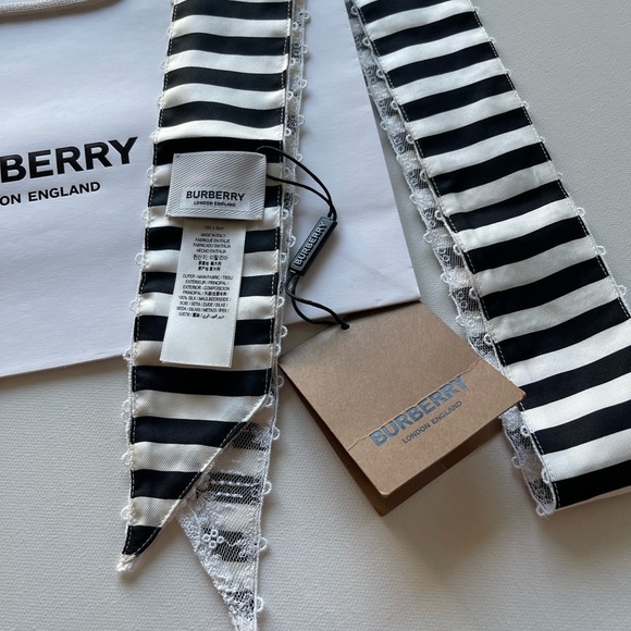 NWT BURBERRY Silk Bandeau Scarf 🤍❤️ - Picture 3 of 11